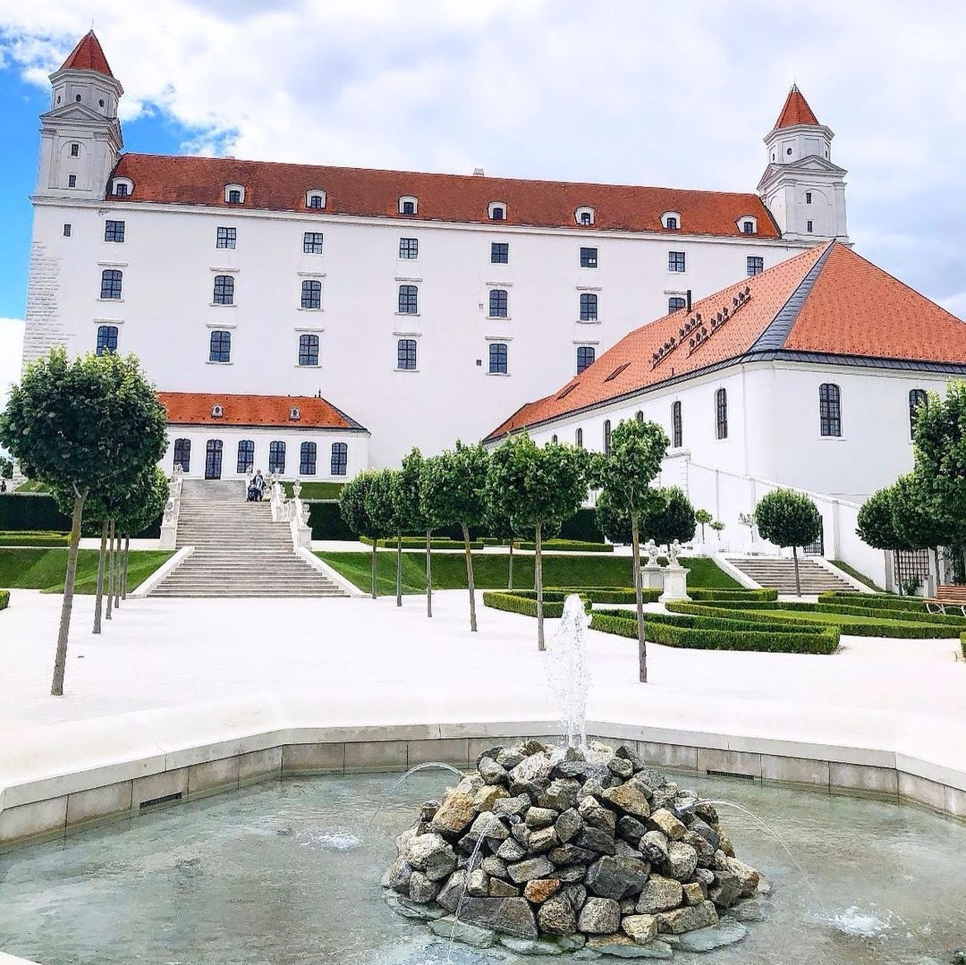 2019 Day 56 – Bratislava Castle – Miss Baci Travels